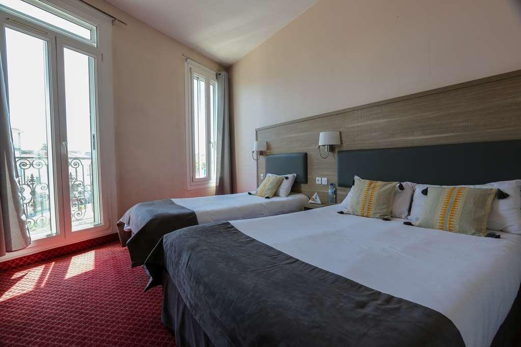 Brit Hotel Bleu Nuit 생트 객실 사진