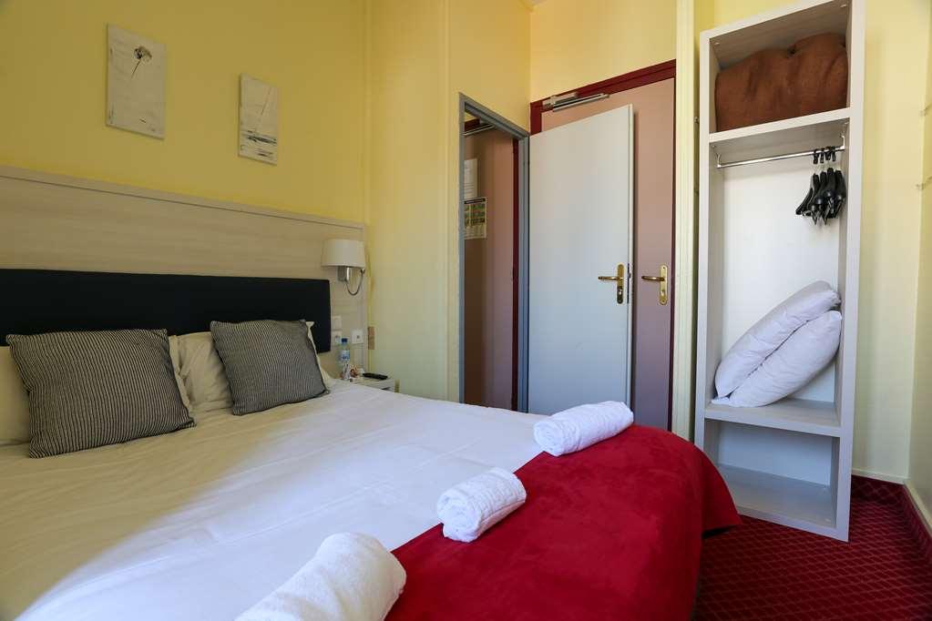 Brit Hotel Bleu Nuit 생트 객실 사진