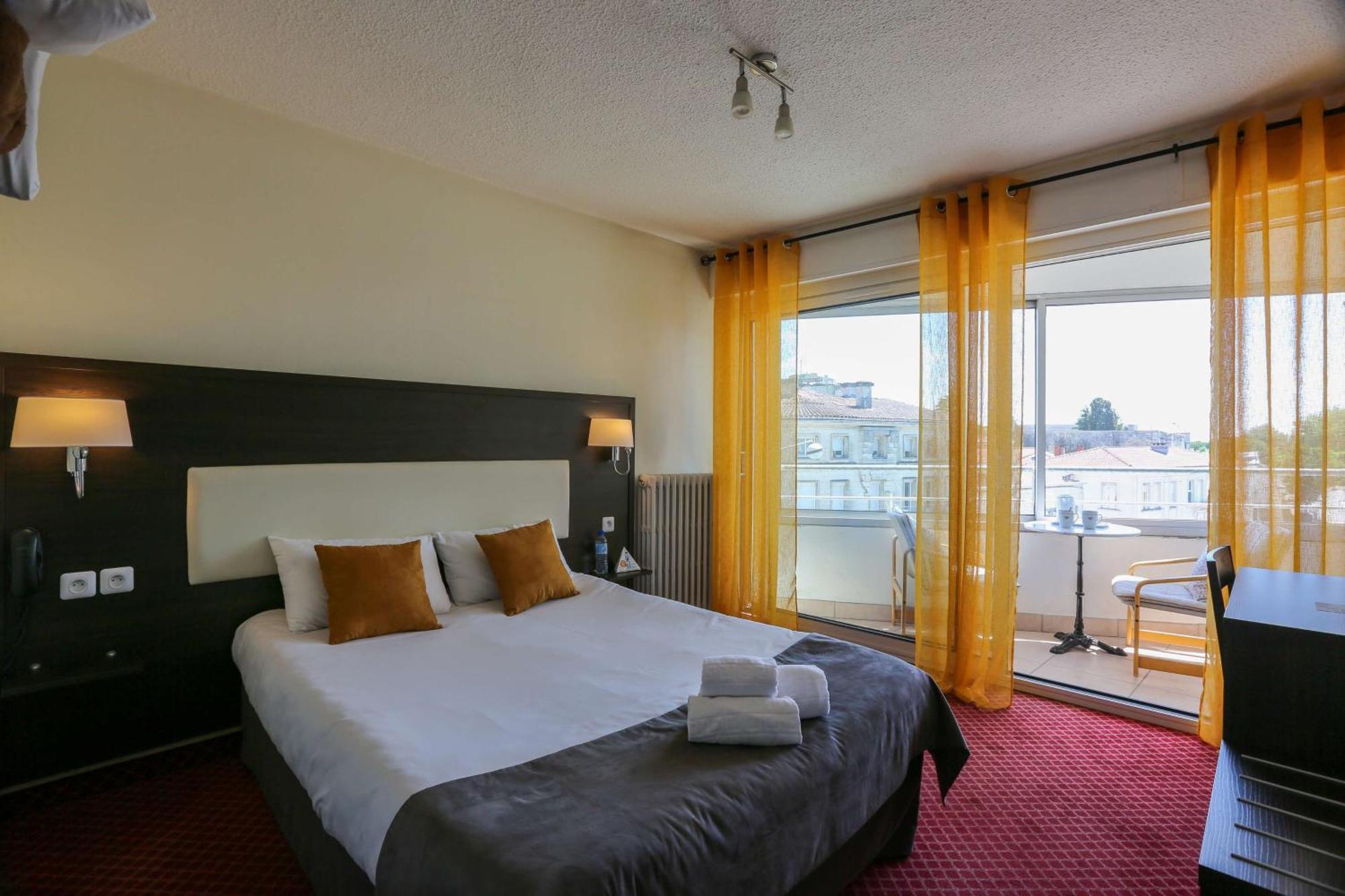 Brit Hotel Bleu Nuit 생트 외부 사진