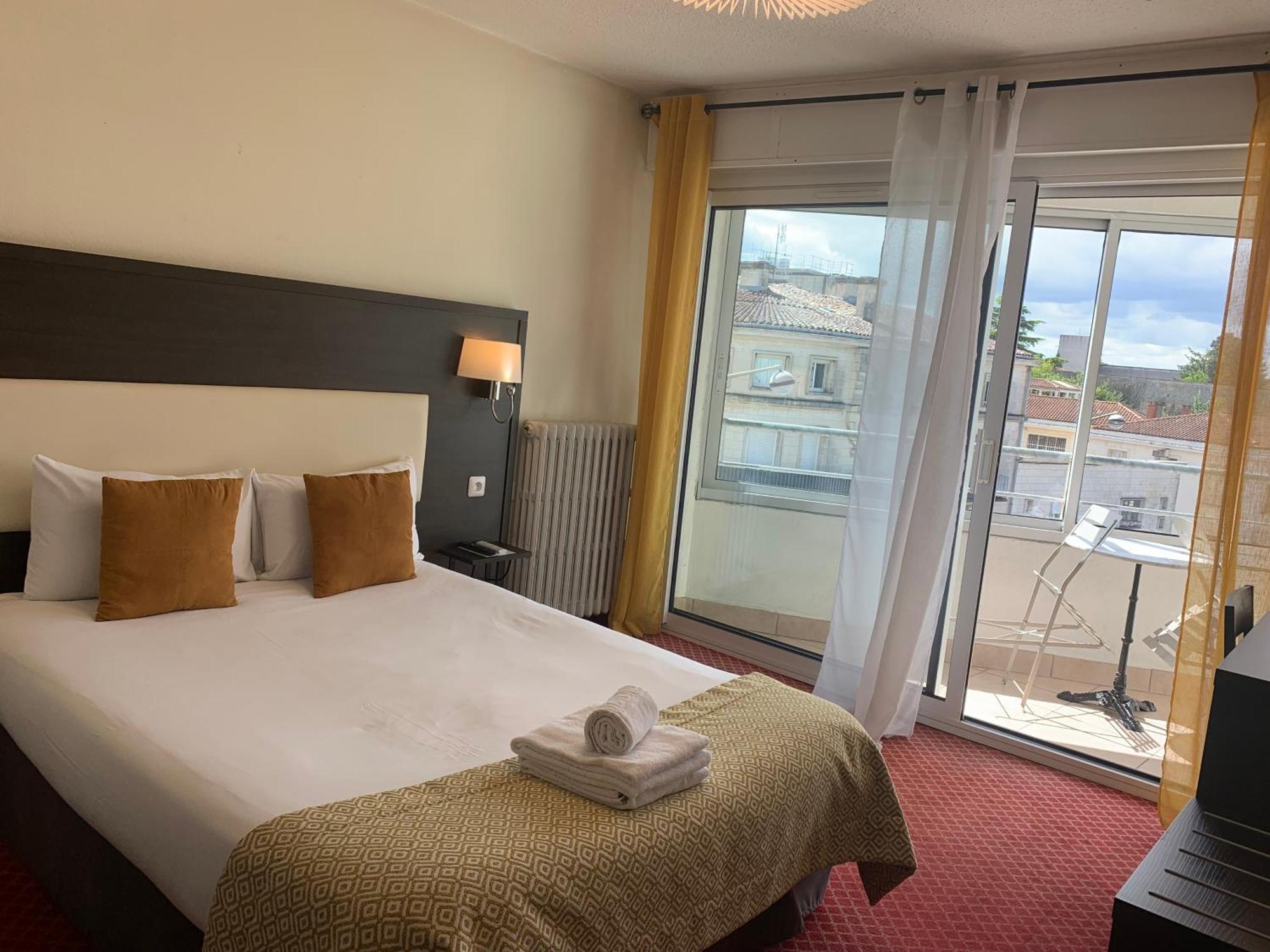 Brit Hotel Bleu Nuit 생트 외부 사진