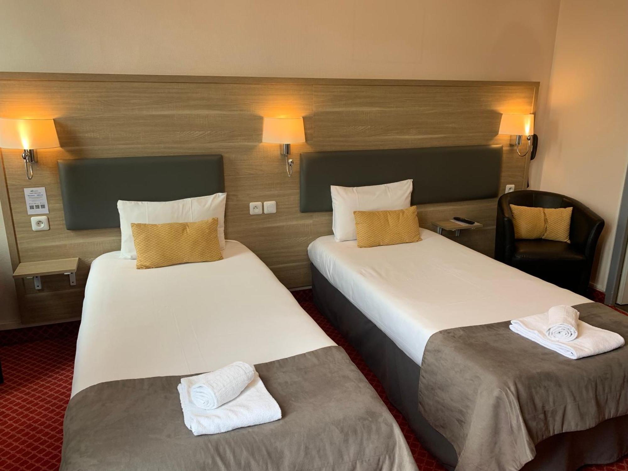 Brit Hotel Bleu Nuit 생트 외부 사진