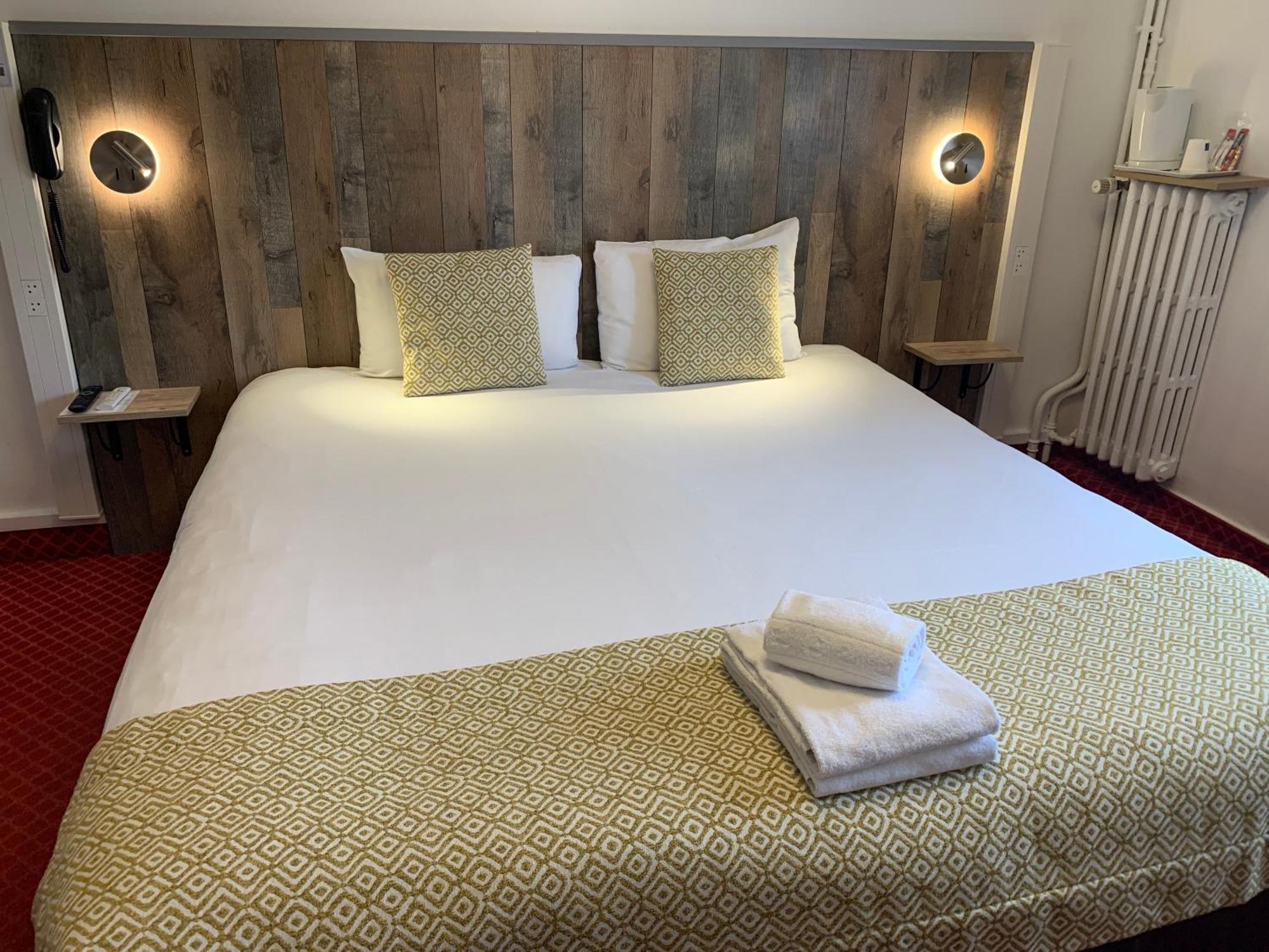 Brit Hotel Bleu Nuit 생트 외부 사진