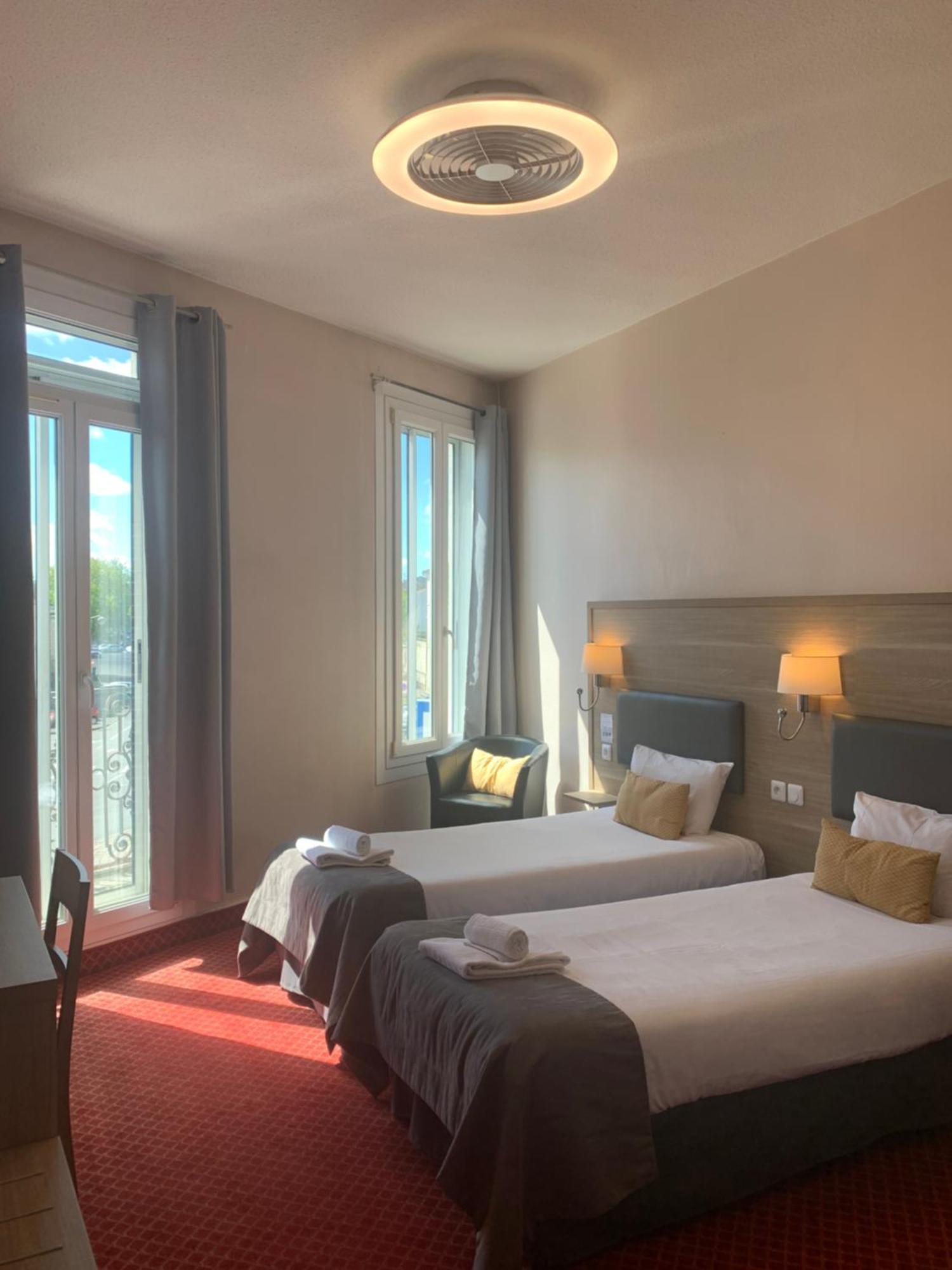 Brit Hotel Bleu Nuit 생트 외부 사진